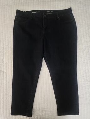 Avenue Black Cropped Skinny Jeans Size 22P